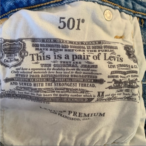 Levi's 501 Jeans - Picture 4 of 6
